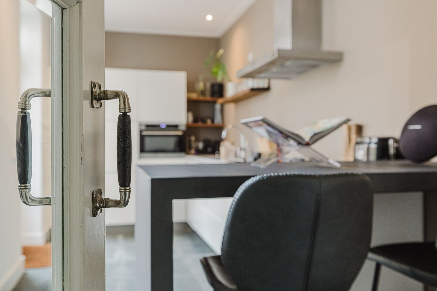 Tussenwoning te koop: Tilburgseweg 220, Breda
