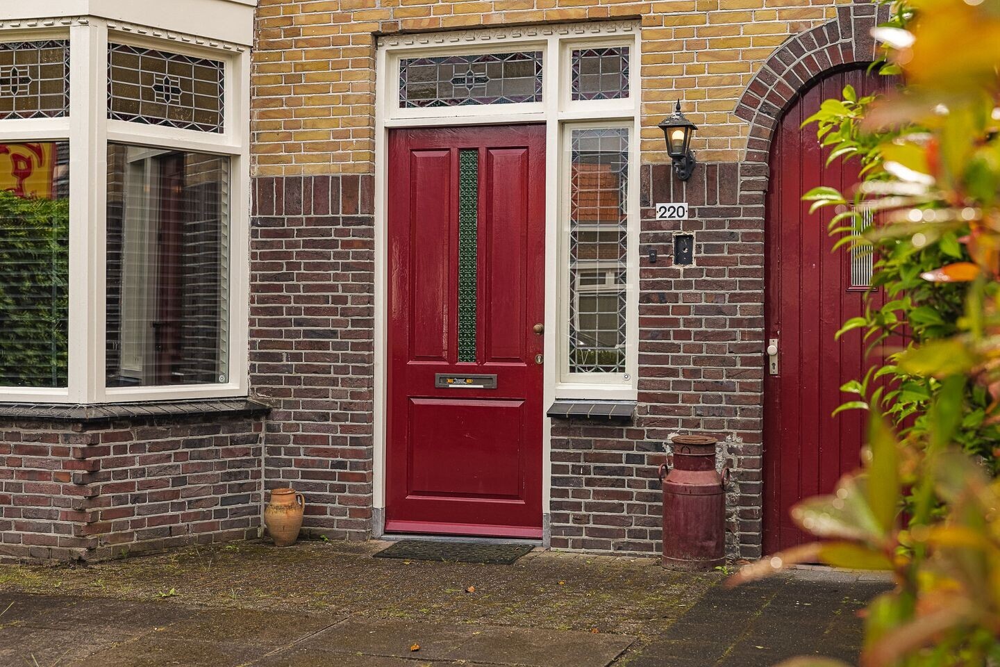 Tussenwoning te koop: Tilburgseweg 220, Breda