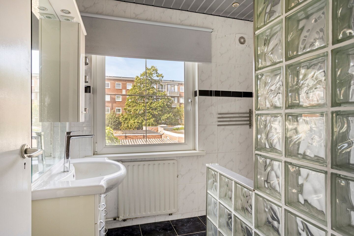 Tussenwoning te koop: Topaasstraat 6, Breda