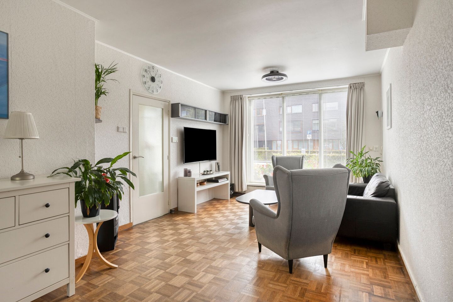 Tussenwoning te koop: Topaasstraat 6, Breda