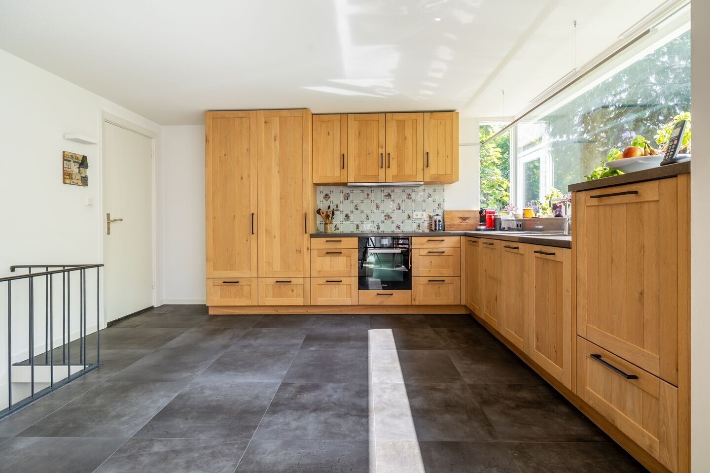 Vrijstaande woning te koop: Mgr. van Hooydonkstraat 1, Breda