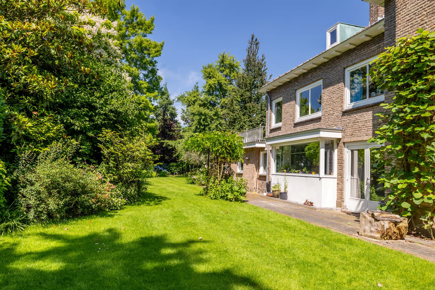 Vrijstaande woning te koop: Mgr. van Hooydonkstraat 1, Breda