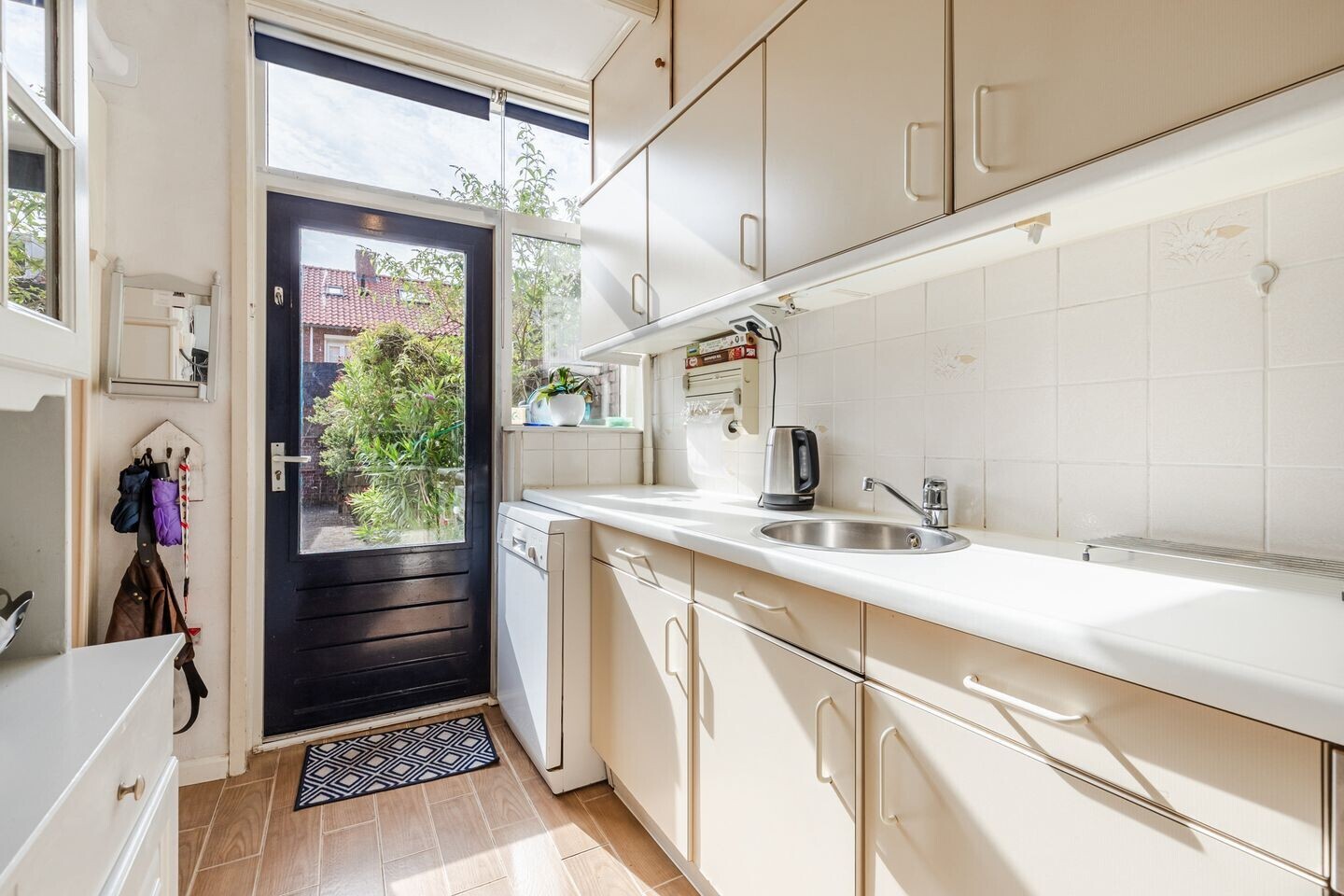 Tussenwoning te koop: Beverweg 13, Breda