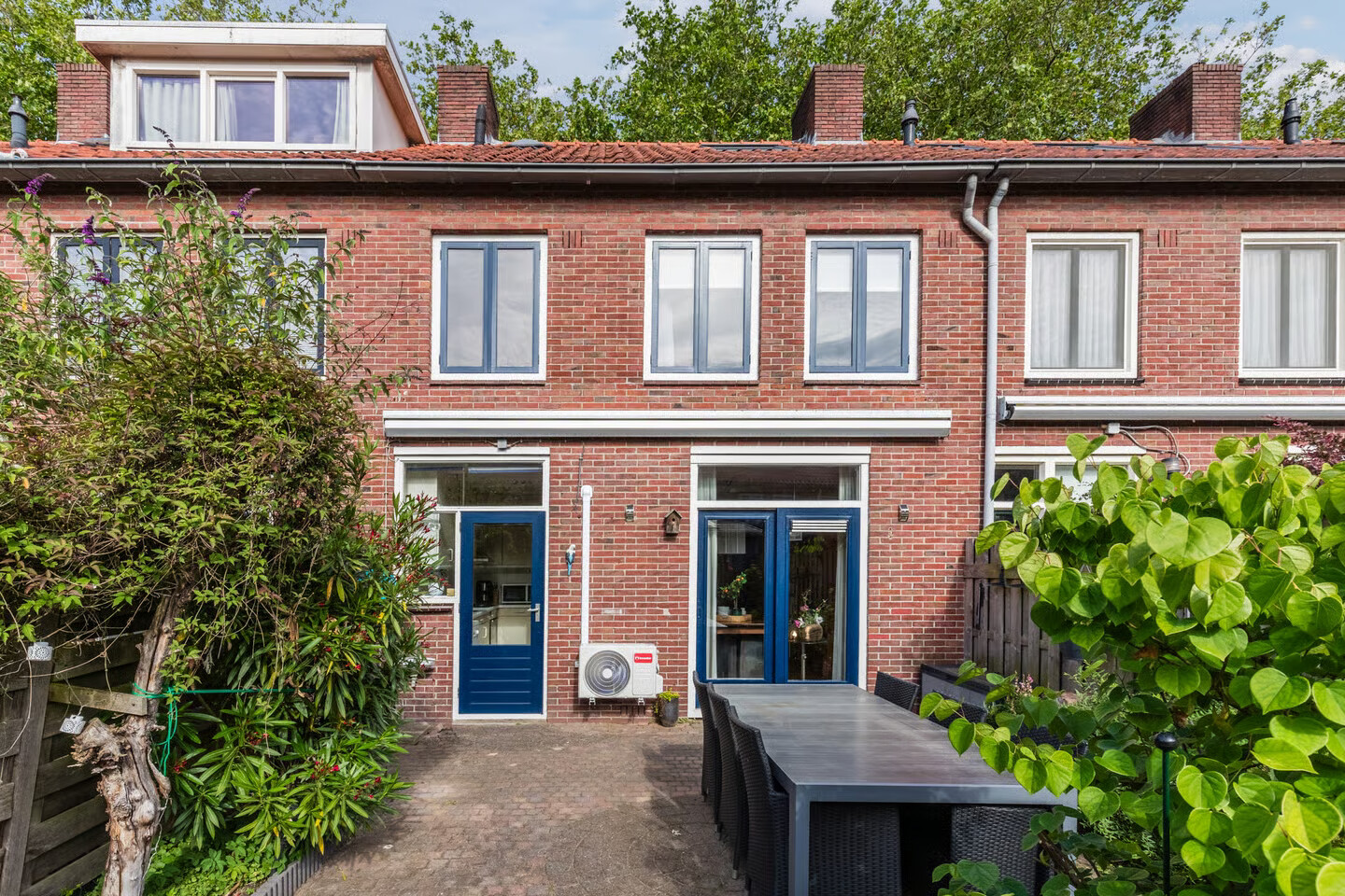 Tussenwoning te koop: Beverweg 13, Breda