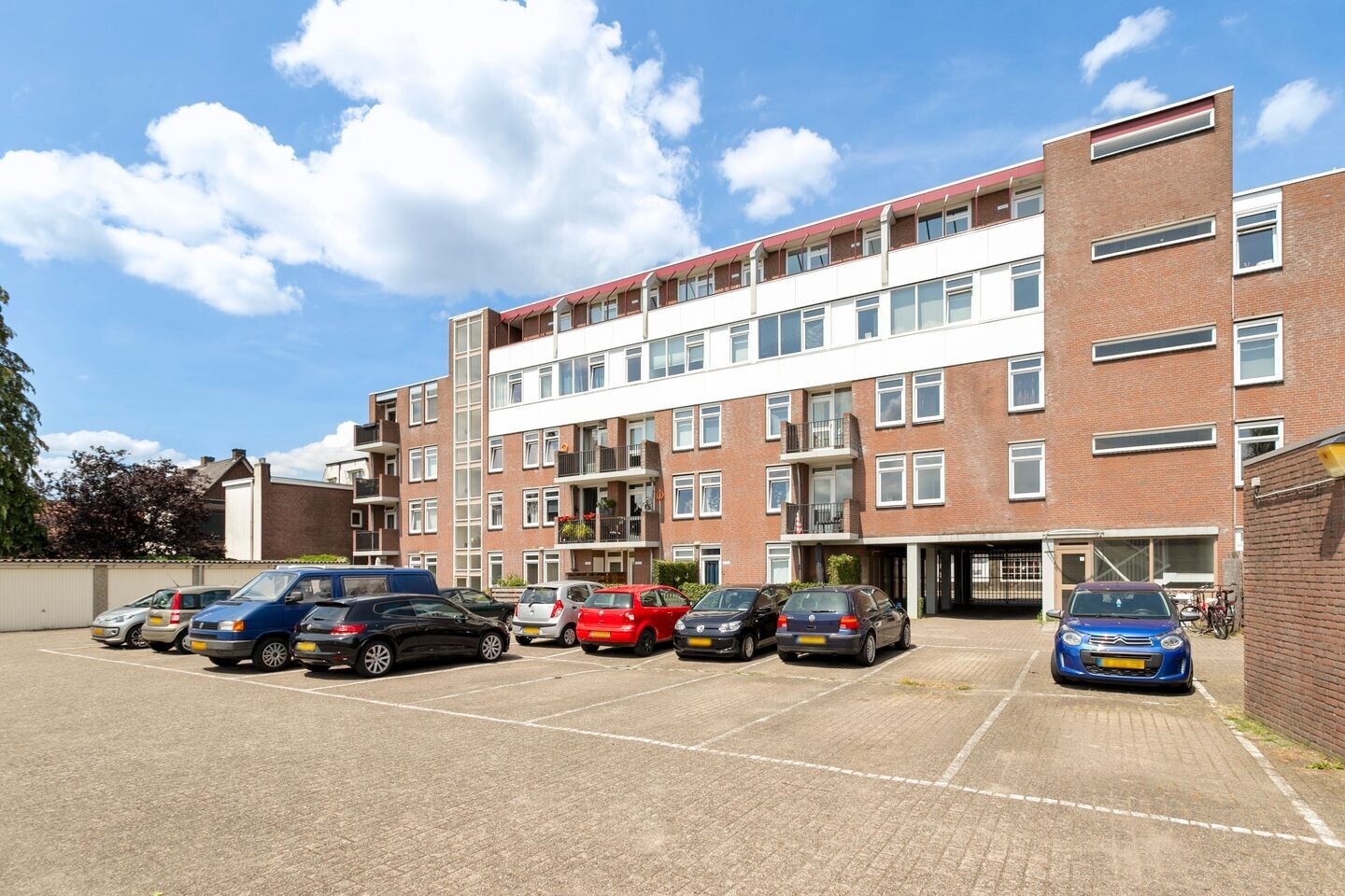 Studio te koop: Teteringsedijk 146, Breda