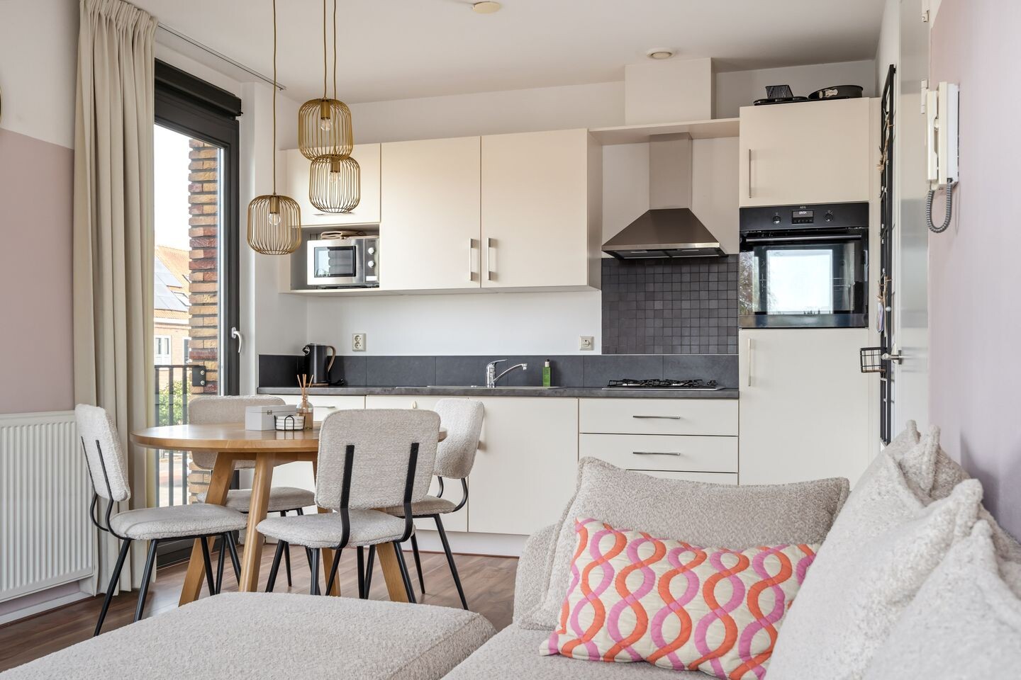 Studio te koop: Teteringsedijk 230B1, Breda