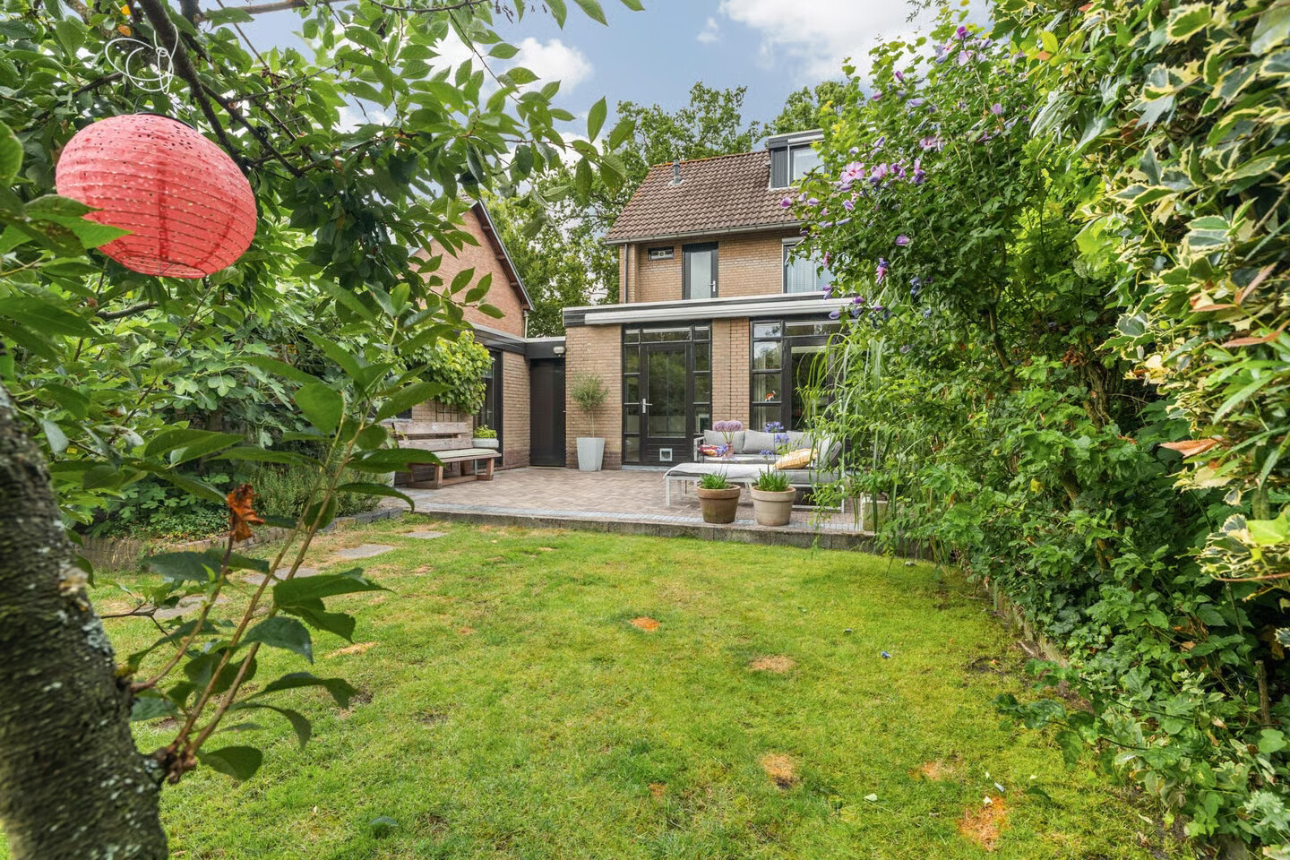Tussenwoning te koop: Heusdenhoutseweg 143, Breda