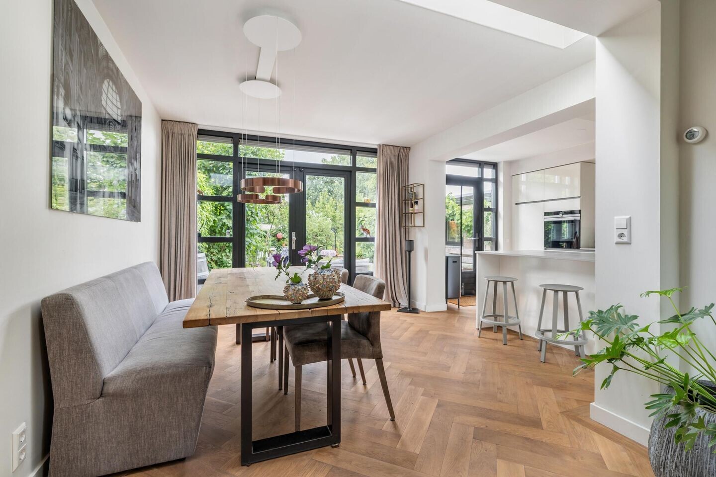 Tussenwoning te koop: Heusdenhoutseweg 143, Breda