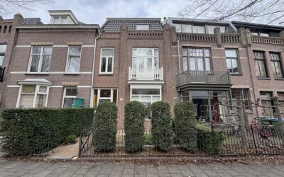 de Roy van. 11