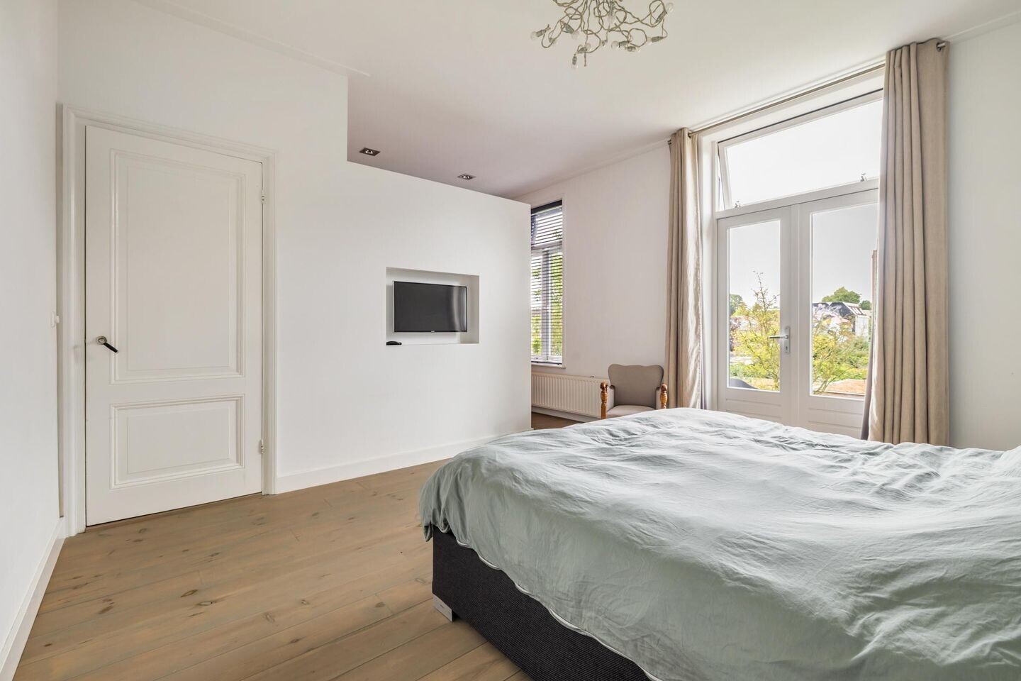 Tussenwoning te koop: Koninginnestraat 32, Breda