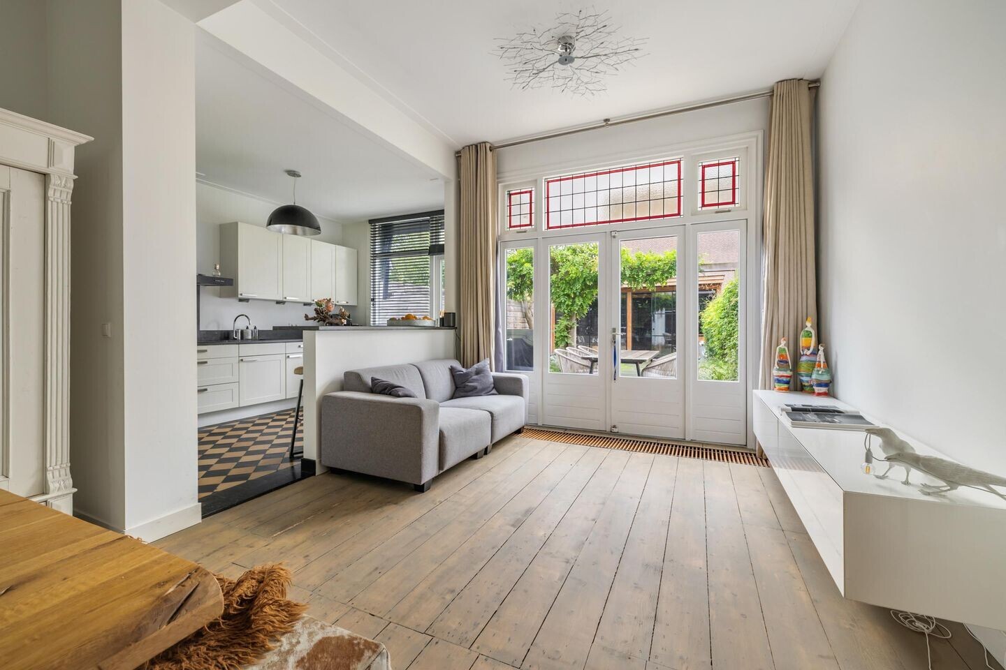 Tussenwoning te koop: Koninginnestraat 32, Breda