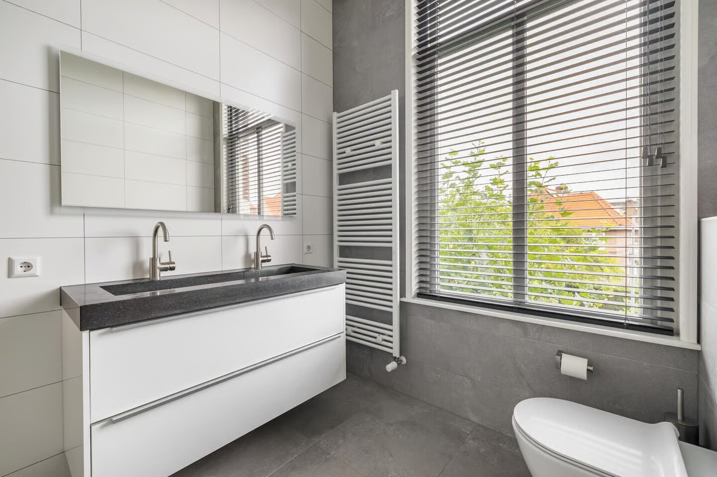 Tussenwoning te koop: Koninginnestraat 32, Breda