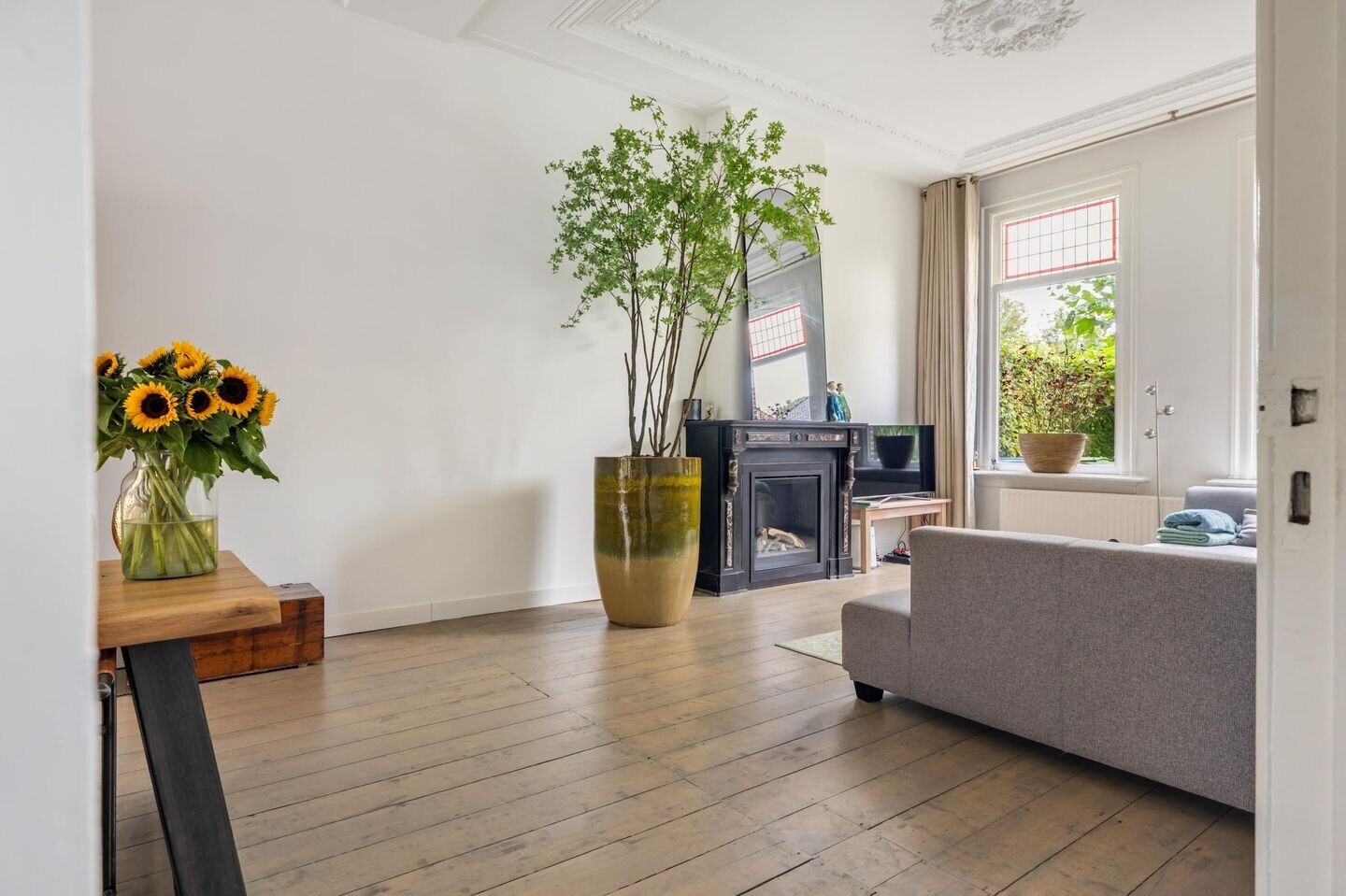 Tussenwoning te koop: Koninginnestraat 32, Breda