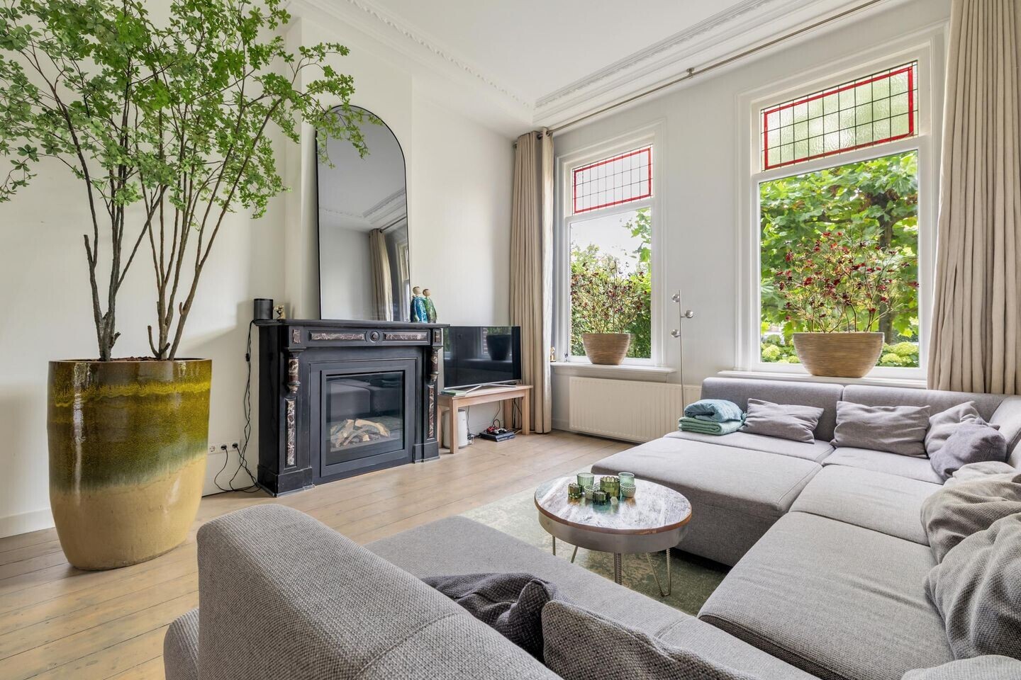 Tussenwoning te koop: Koninginnestraat 32, Breda