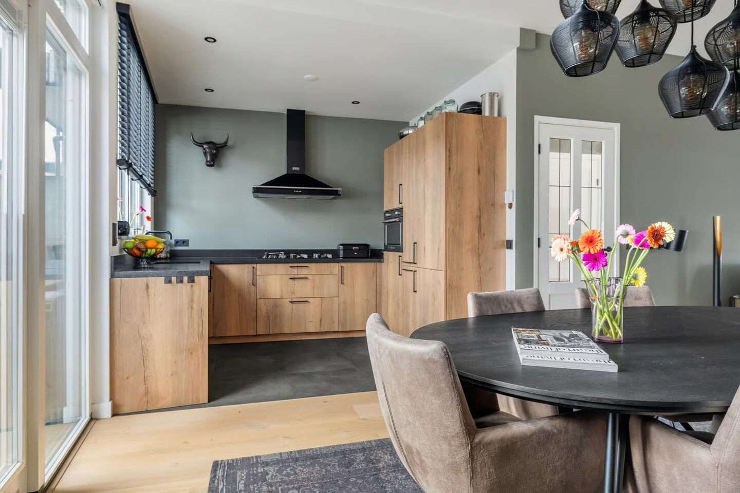 Tussenwoning te koop: Zandbergweg 69, Breda