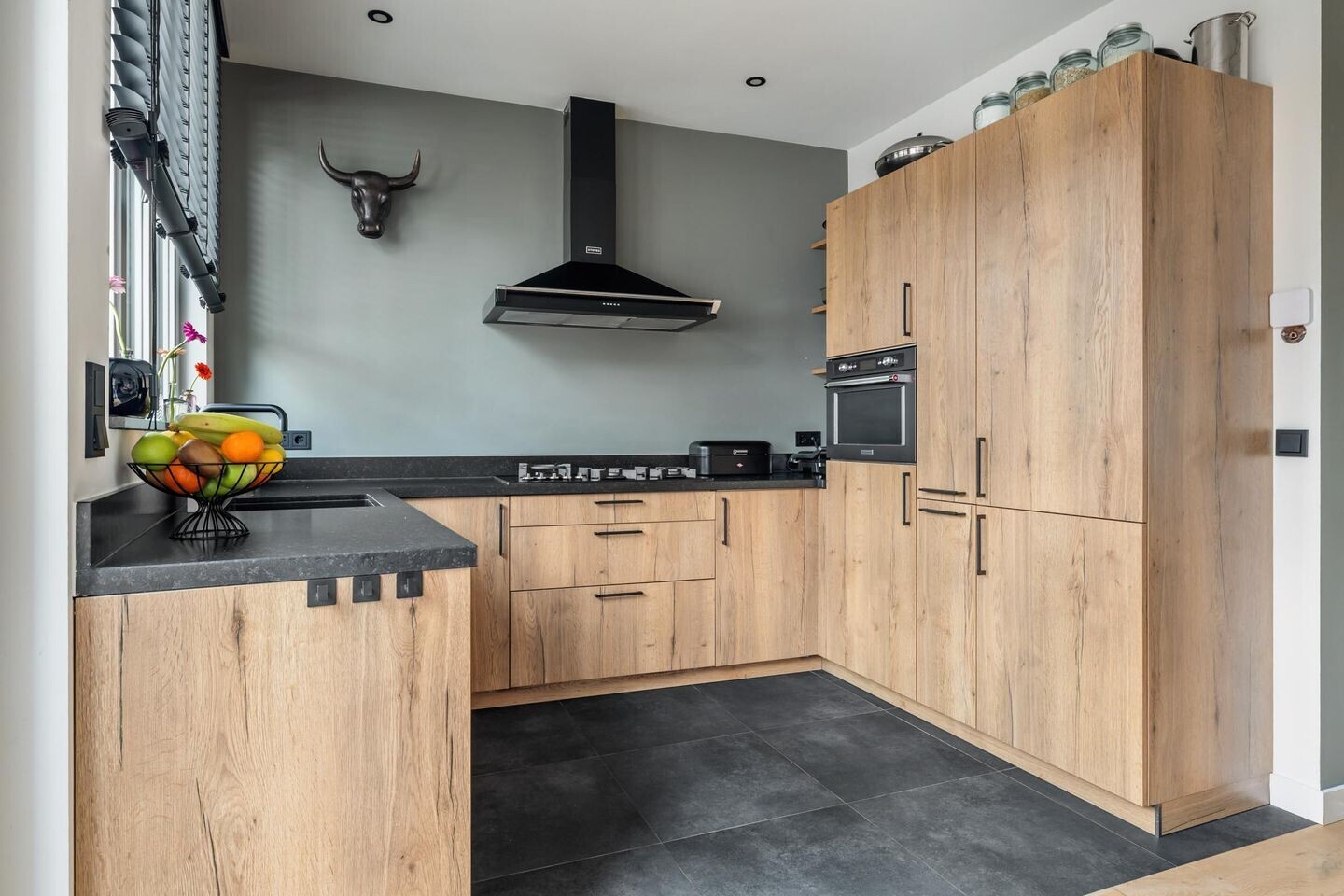 Tussenwoning te koop: Zandbergweg 69, Breda