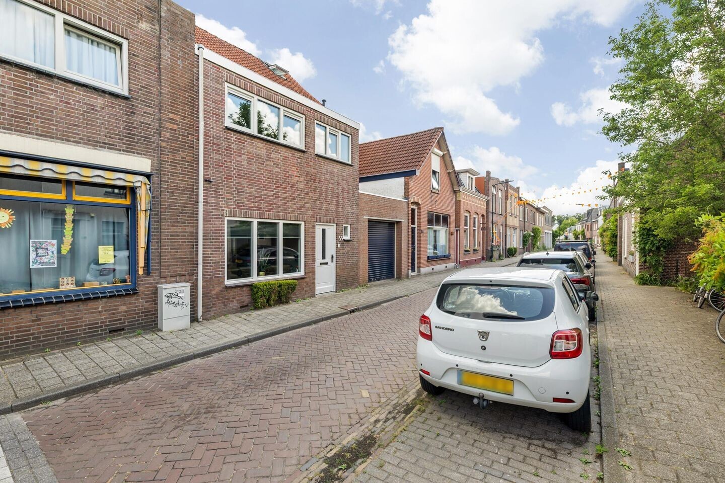 Tussenwoning te koop: Zandbergweg 69, Breda