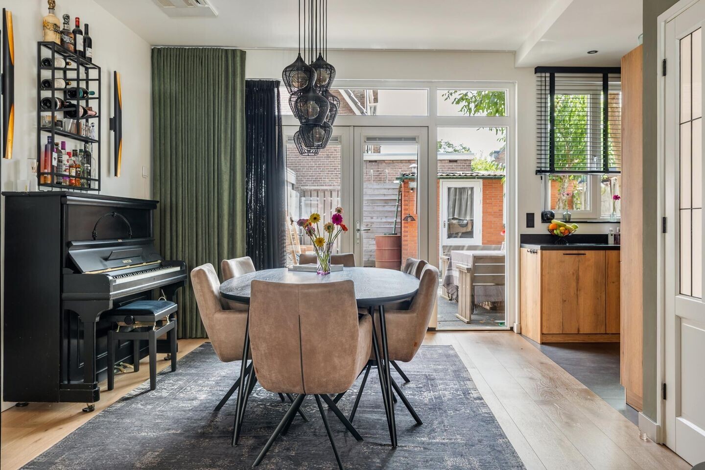 Tussenwoning te koop: Zandbergweg 69, Breda