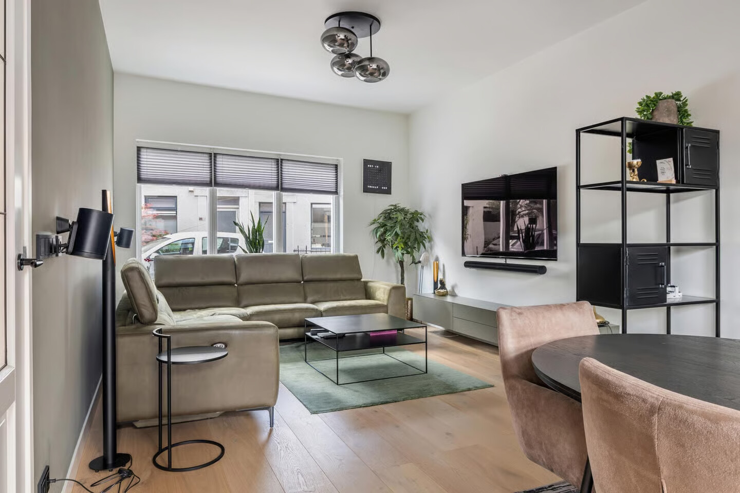 Tussenwoning te koop: Zandbergweg 69, Breda