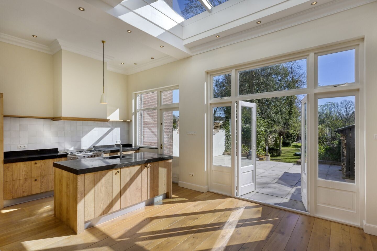 Tussenwoning te koop: Baronielaan 175, Breda