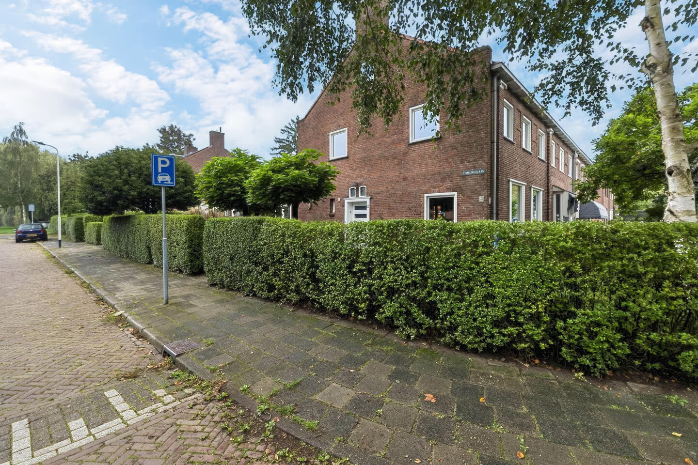 Tussenwoning te koop: Cimburgalaan 2, Breda
