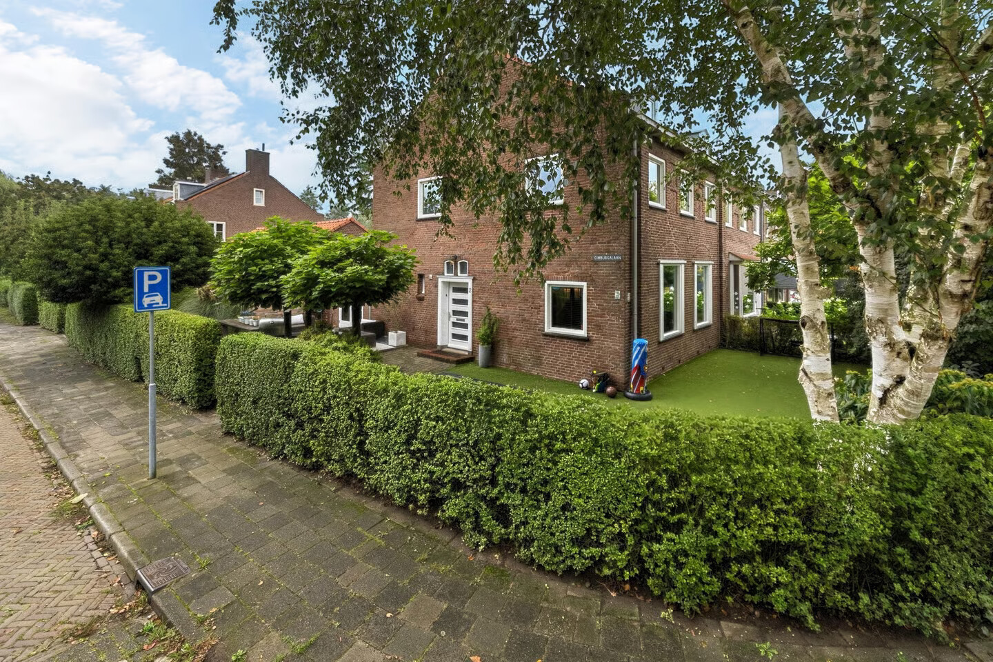 Tussenwoning te koop: Cimburgalaan 2, Breda