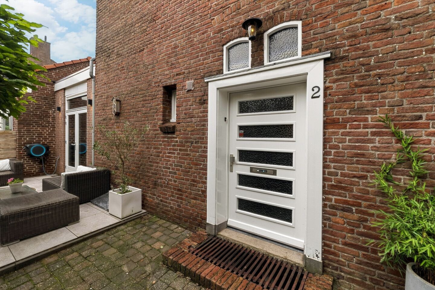 Tussenwoning te koop: Cimburgalaan 2, Breda