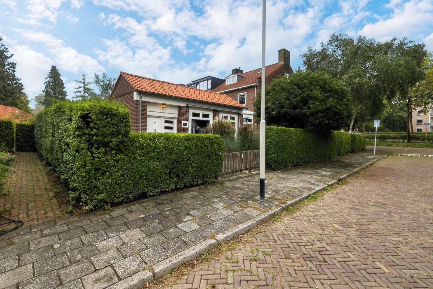 Tussenwoning te koop: Cimburgalaan 2, Breda