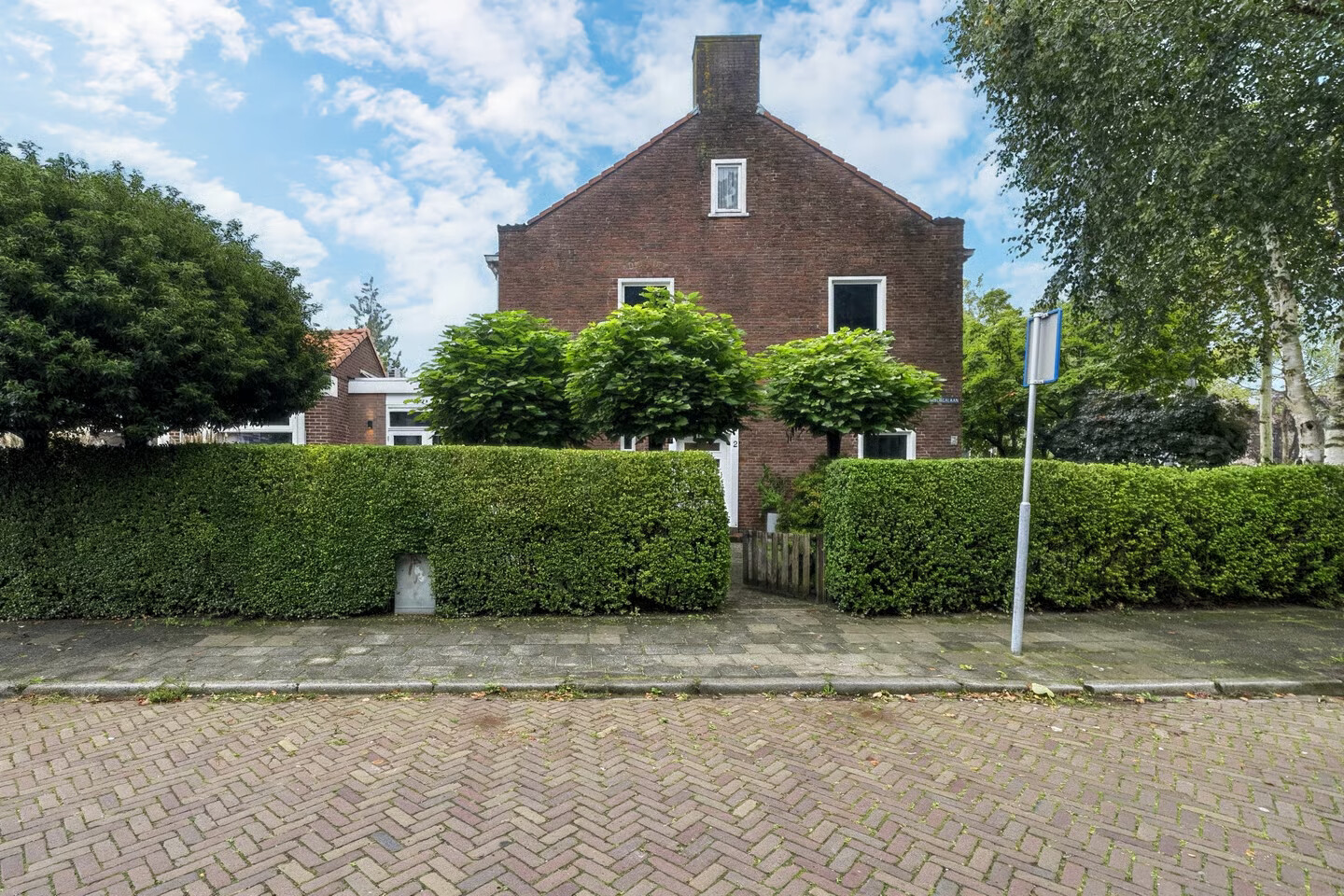 Tussenwoning te koop: Cimburgalaan 2, Breda