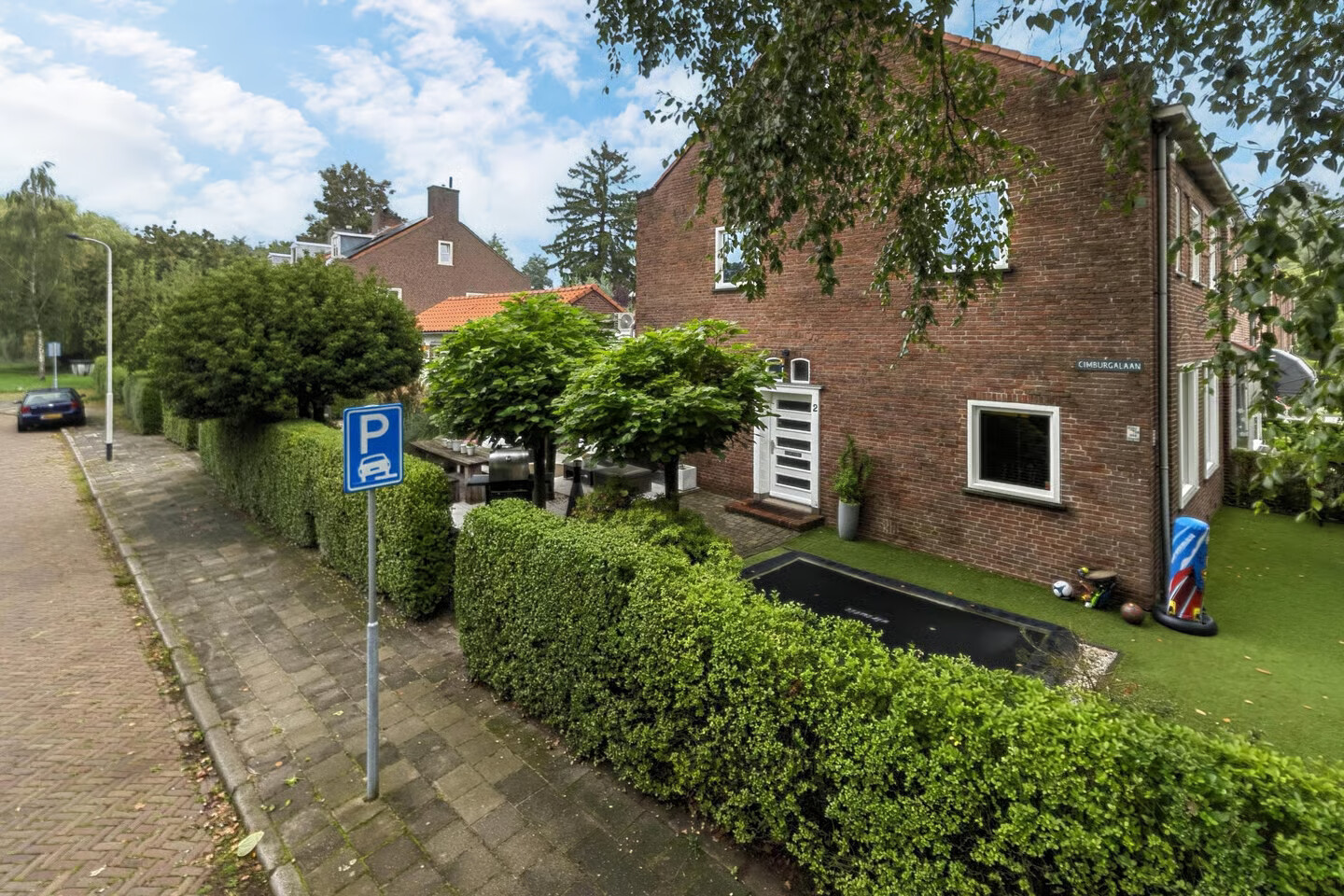 Tussenwoning te koop: Cimburgalaan 2, Breda