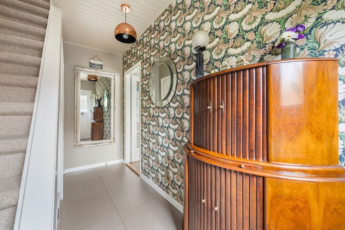 Tussenwoning te koop: Verhuellweg 3, Breda