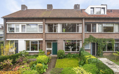 Veldekestraat 25