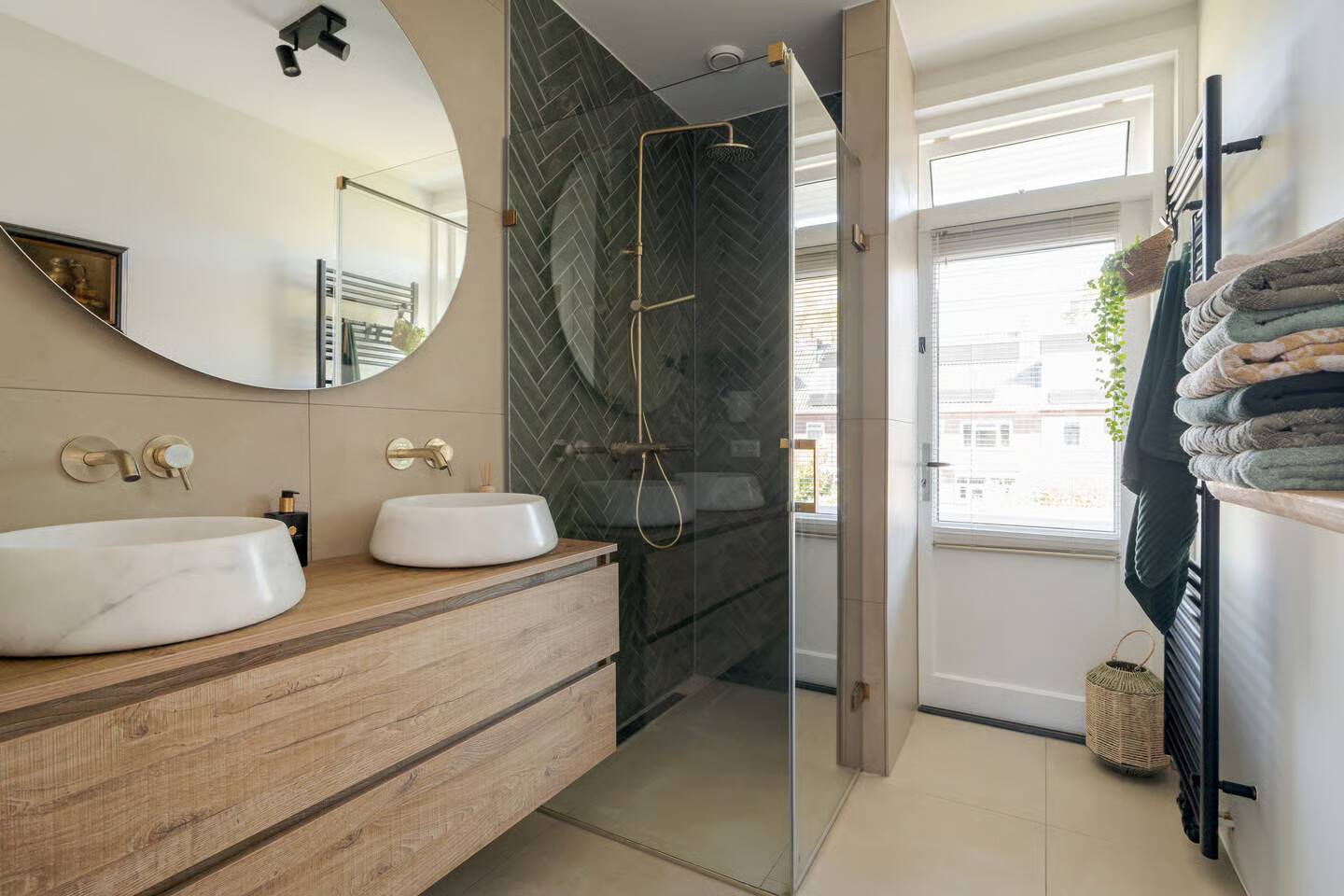 Tussenwoning te koop: Vondelstraat 74, Breda