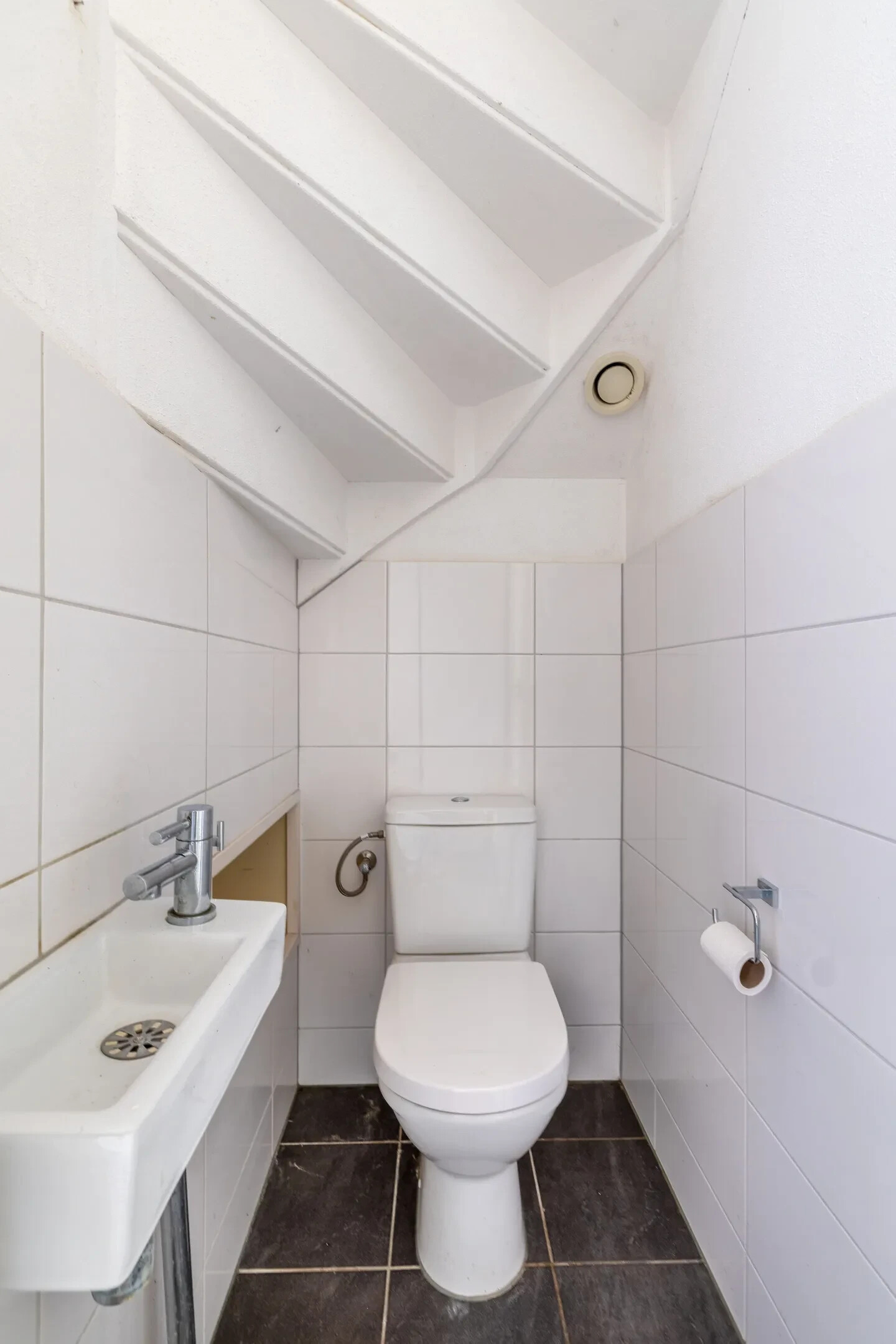 Tussenwoning te koop: Kraanvogel 23, Breda