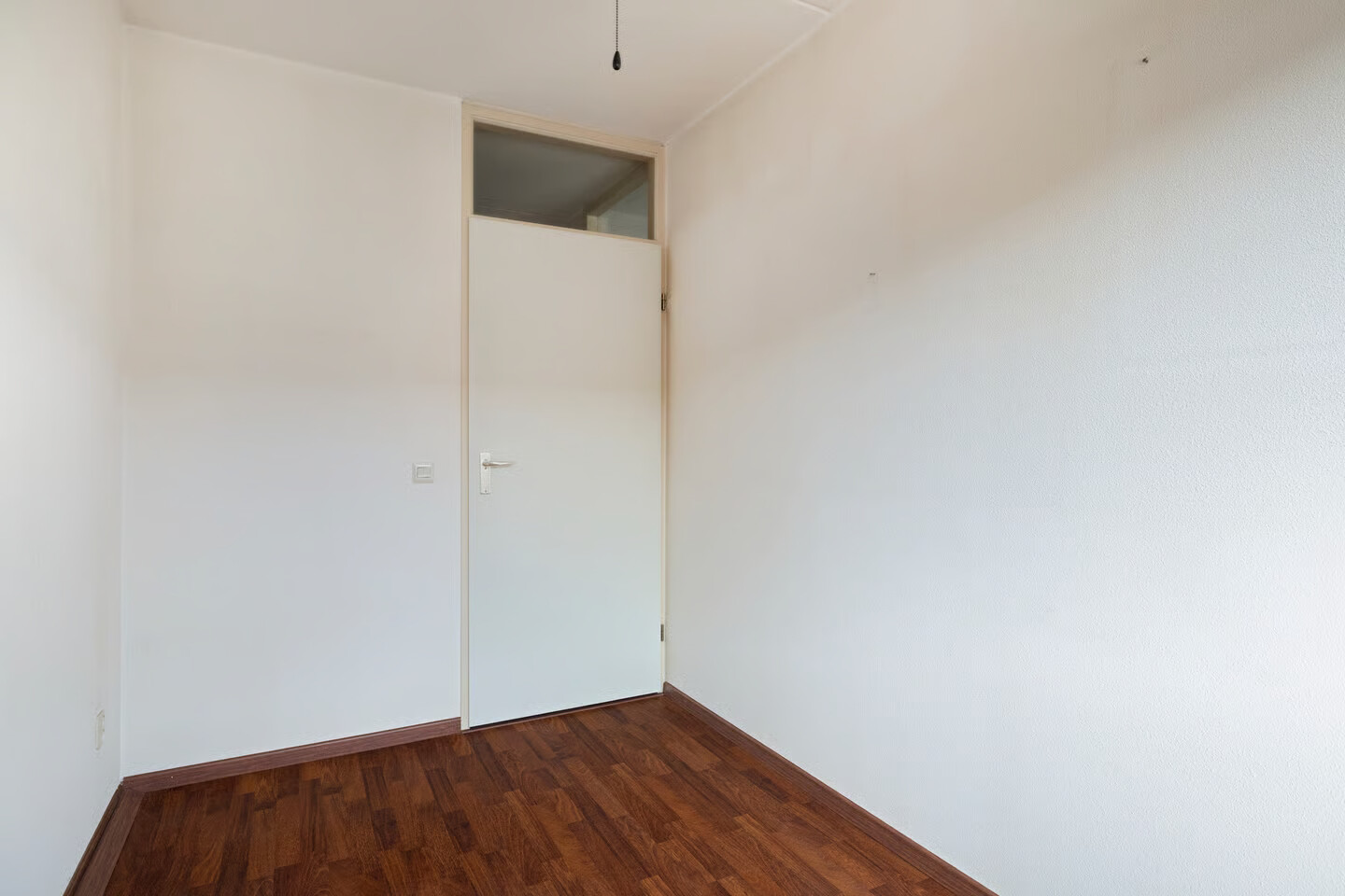 Tussenwoning te koop: Scholekster 10, Breda