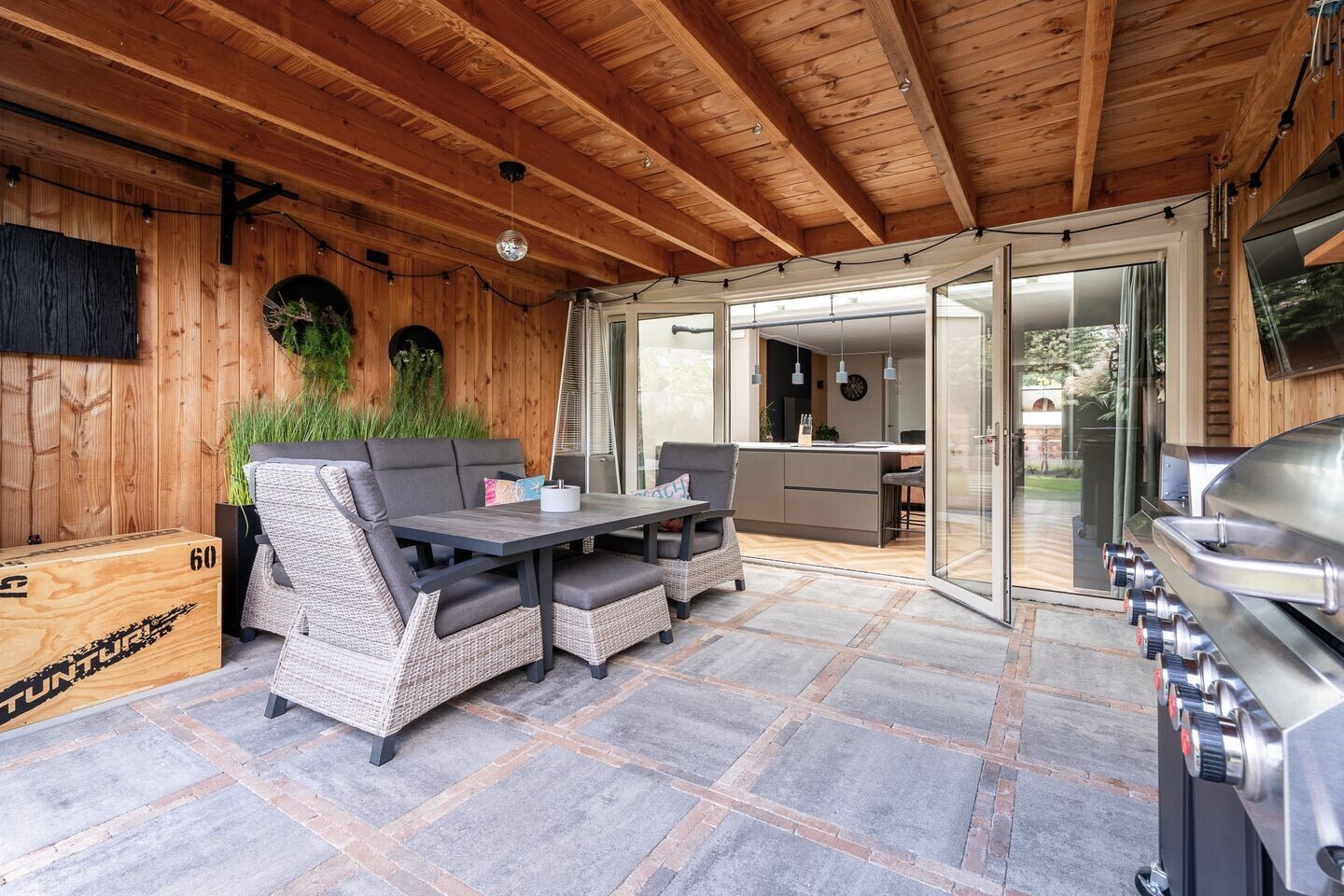 Tussenwoning te koop: Bertelsberg 21, Breda