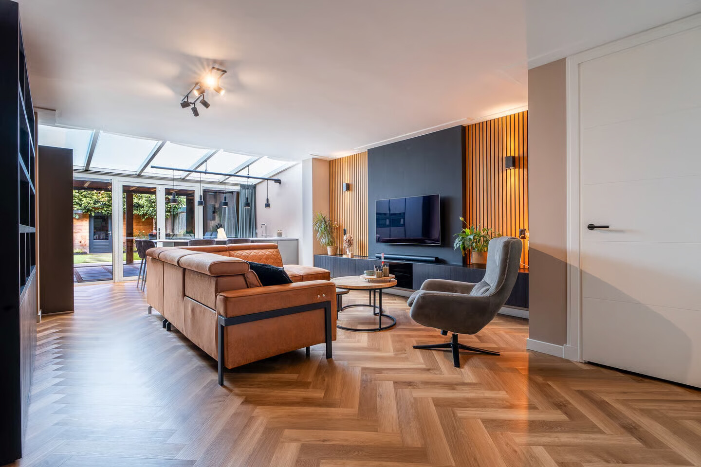 Tussenwoning te koop: Bertelsberg 21, Breda