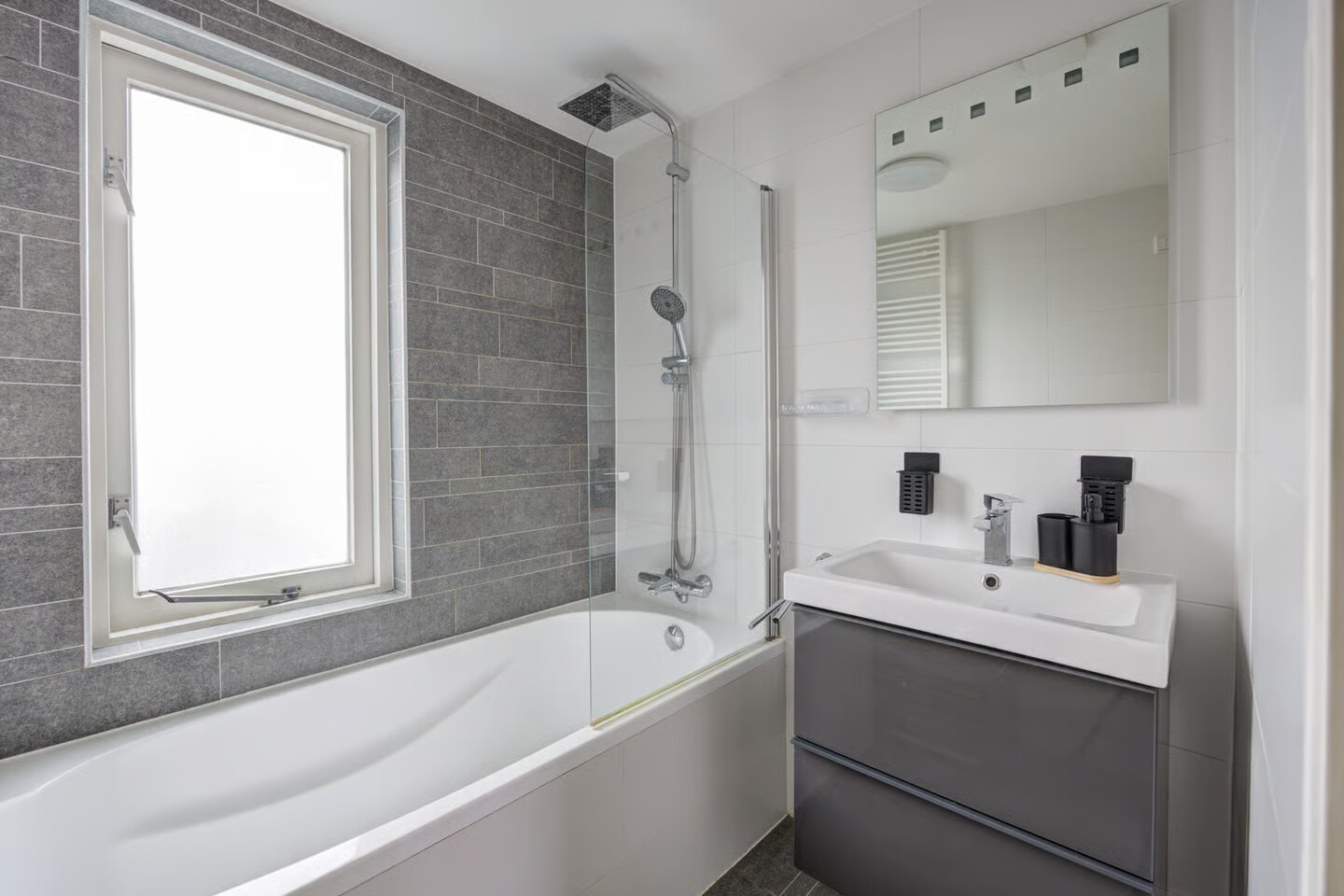 Hoekwoning te koop: Kesterenlaan 157, Breda
