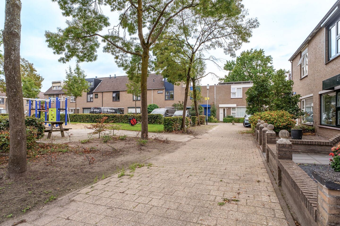 Tussenwoning te koop: Elzenbroek 73, Breda