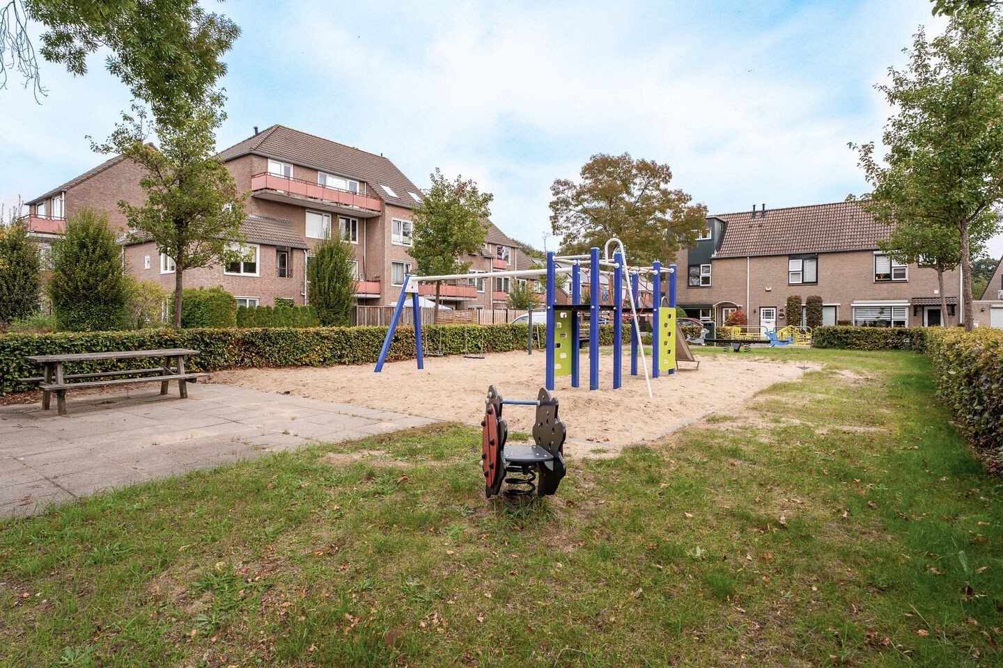 Tussenwoning te koop: Elzenbroek 73, Breda