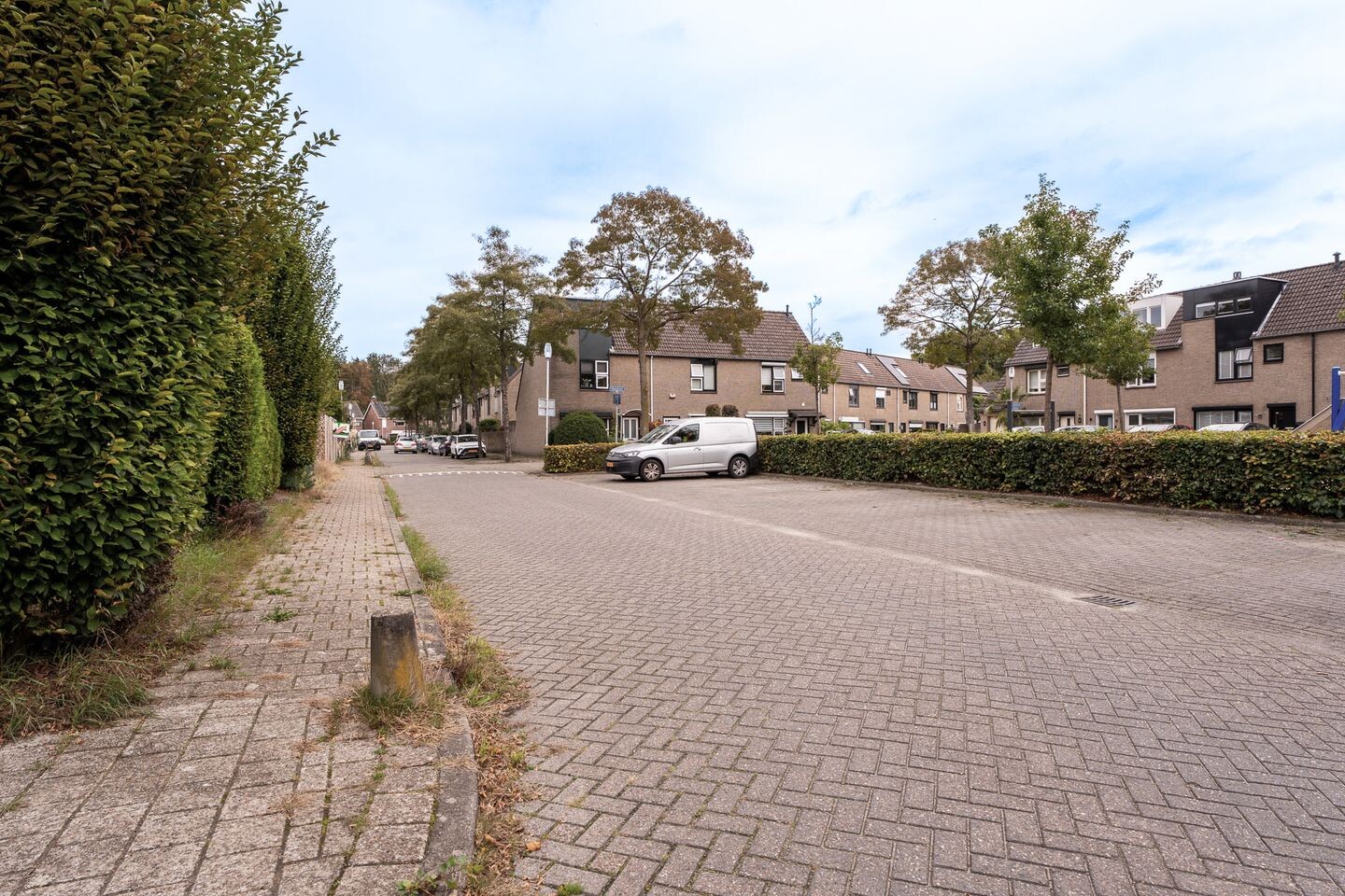 Tussenwoning te koop: Elzenbroek 73, Breda
