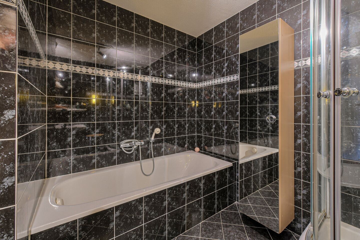 Tussenwoning te koop: Laag Zand 17, Breda