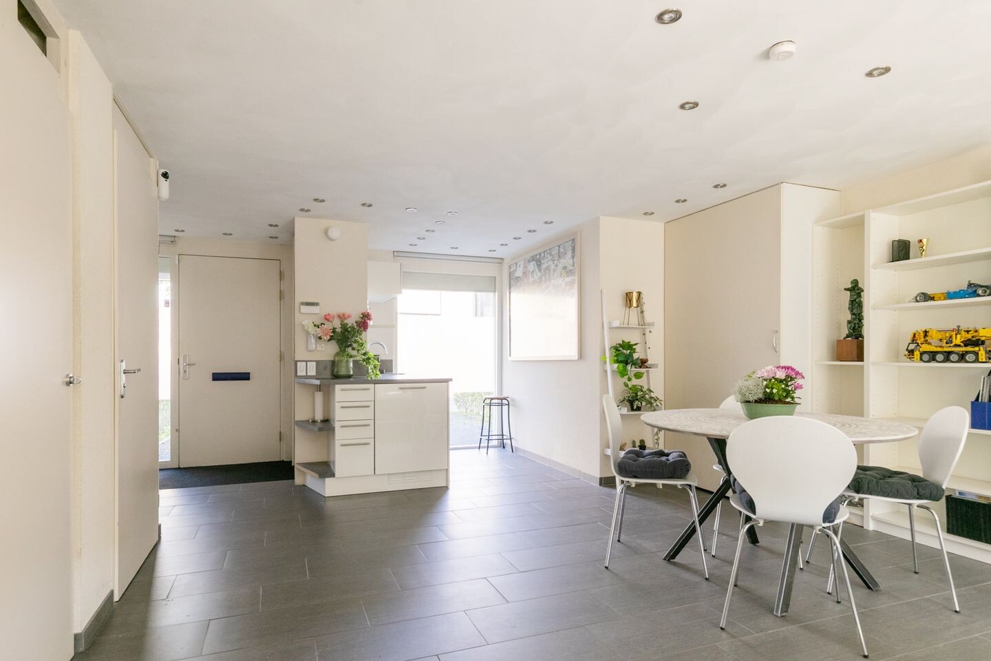 Tussenwoning te koop: Lisdodde 51, Breda