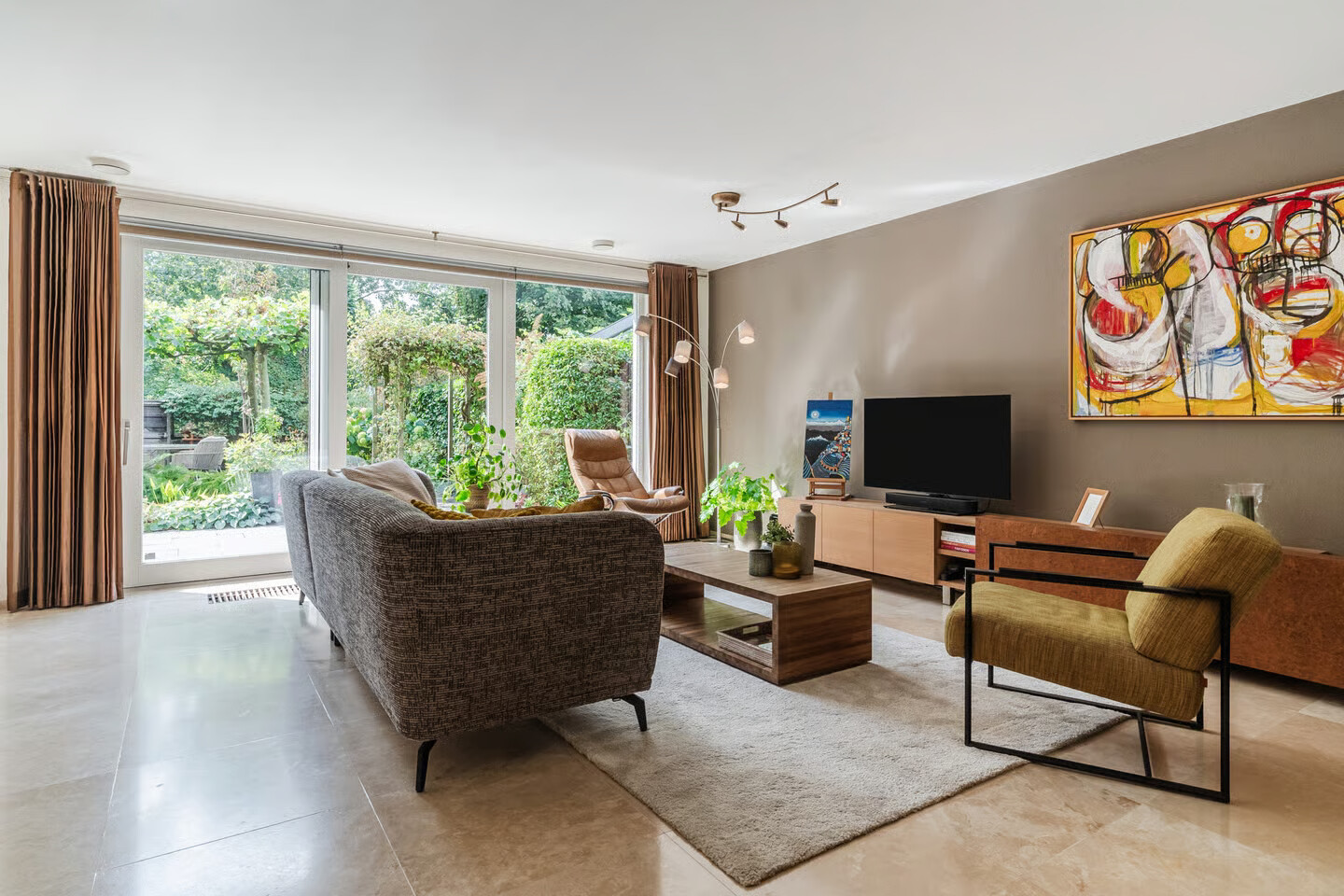 Tussenwoning te koop: De Heze 67, Breda