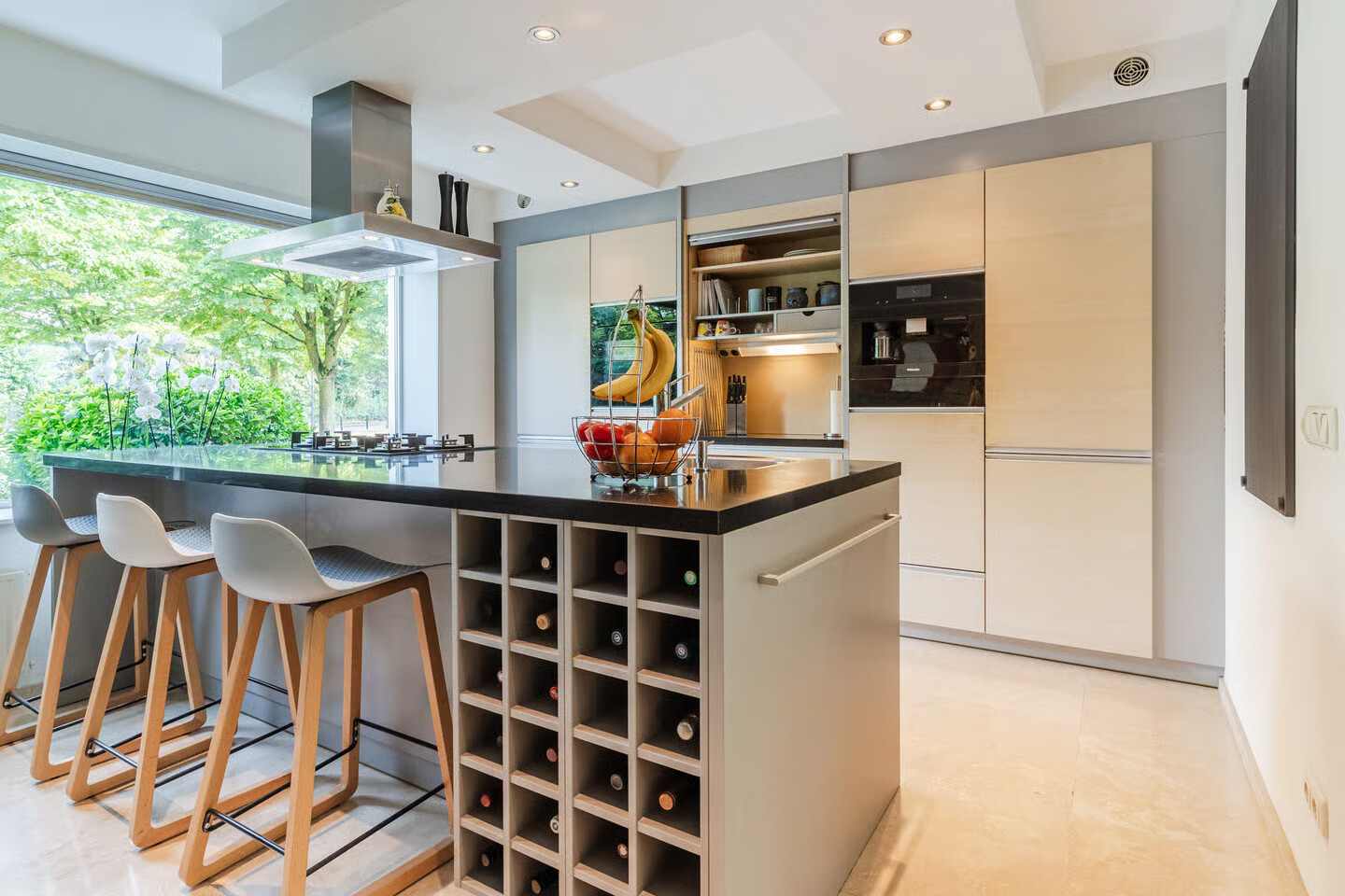 Tussenwoning te koop: De Heze 67, Breda
