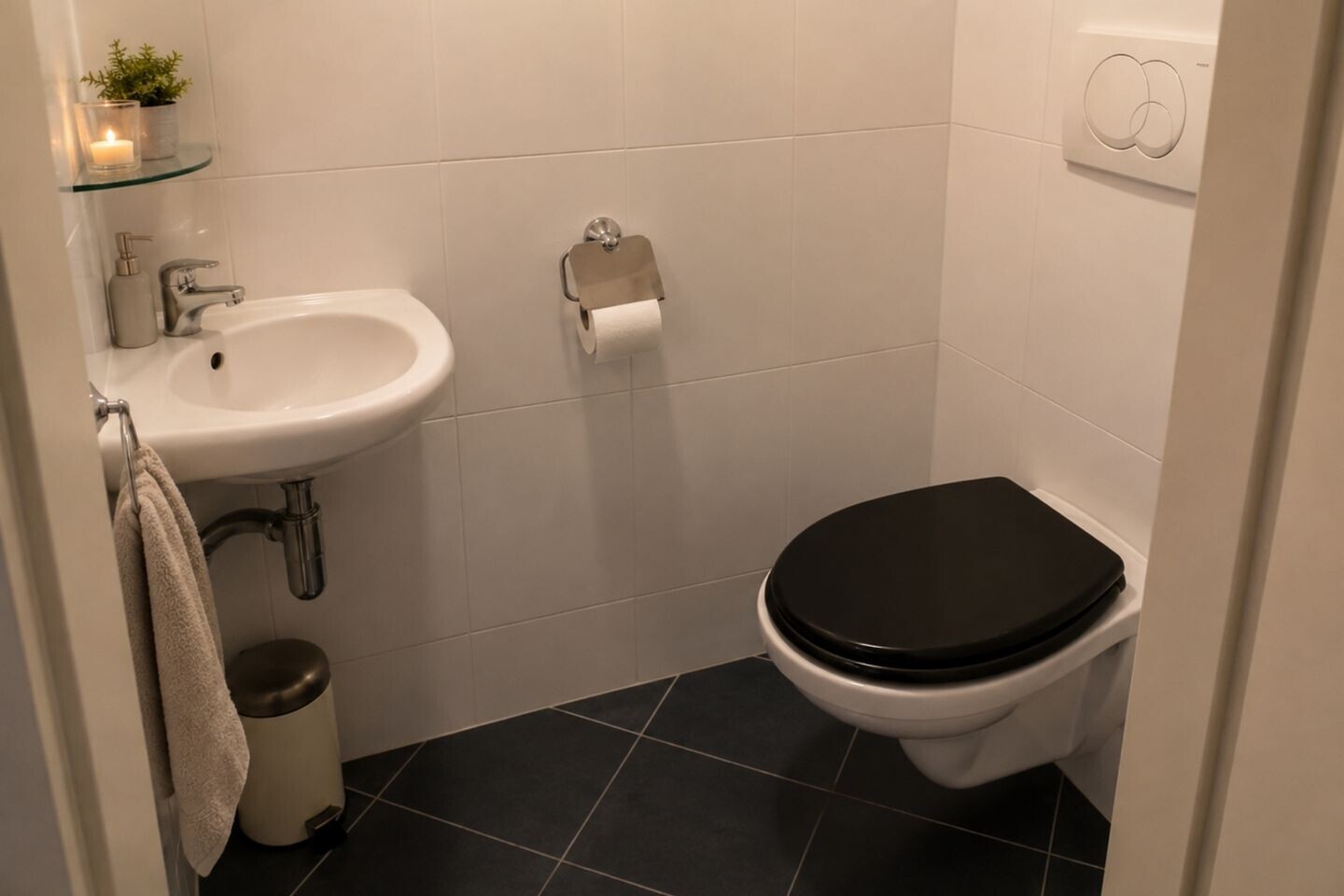 Tussenwoning te koop: Buitenerf 25A, Breda