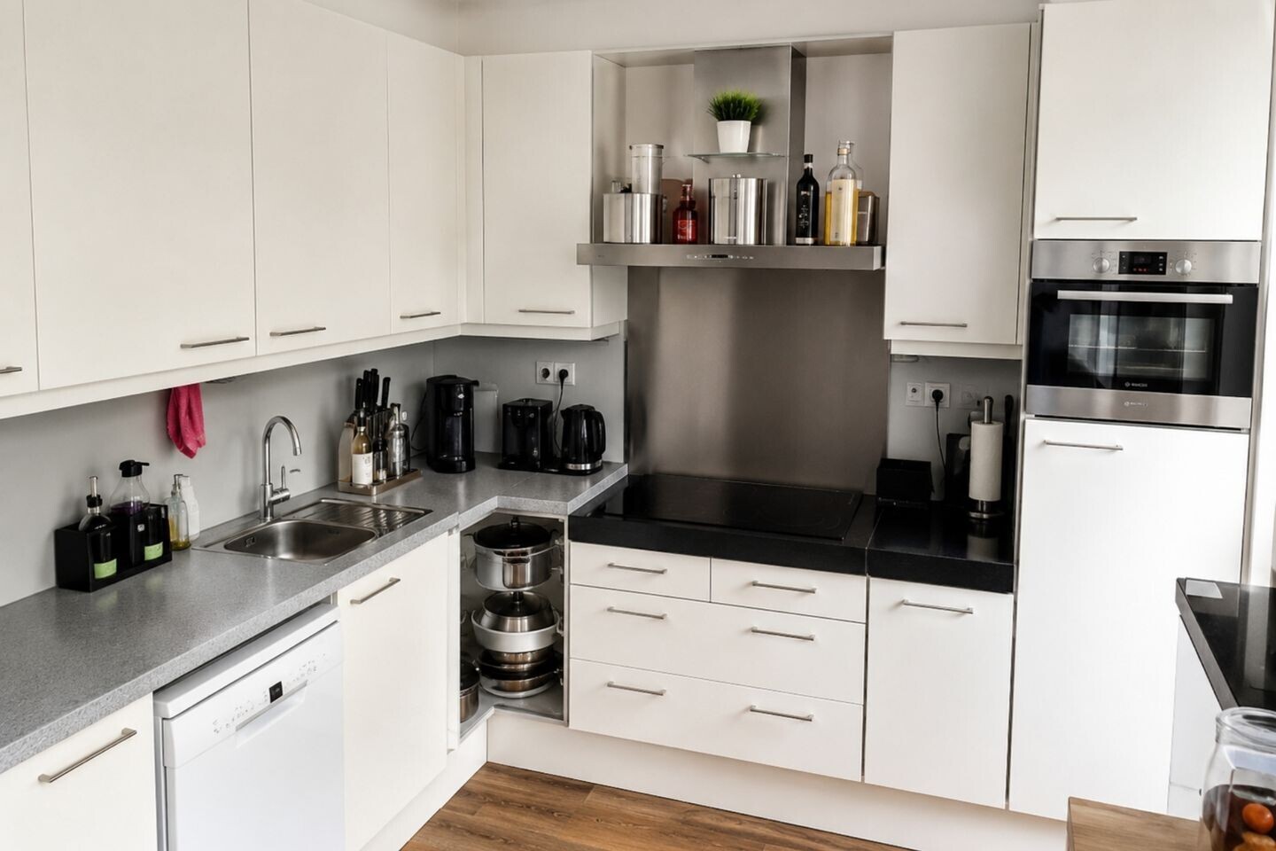 Tussenwoning te koop: Buitenerf 25A, Breda