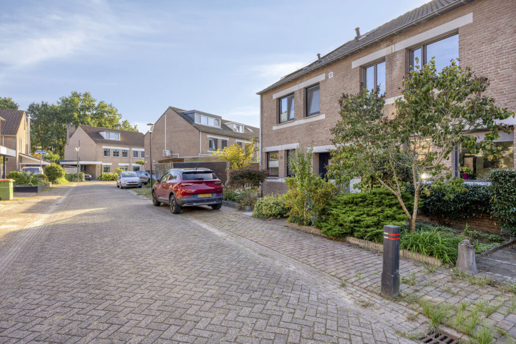 Tussenwoning te koop: Ripaertsbeemd 11, Breda