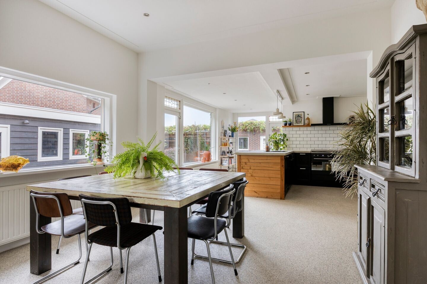 Twee-onder-één-kap te koop: Terheijdenseweg 225, Breda