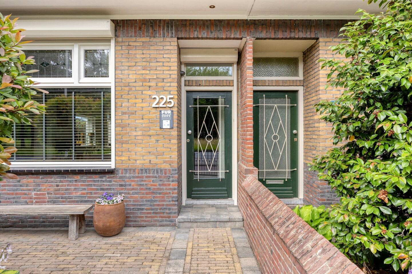 Twee-onder-één-kap te koop: Terheijdenseweg 225, Breda